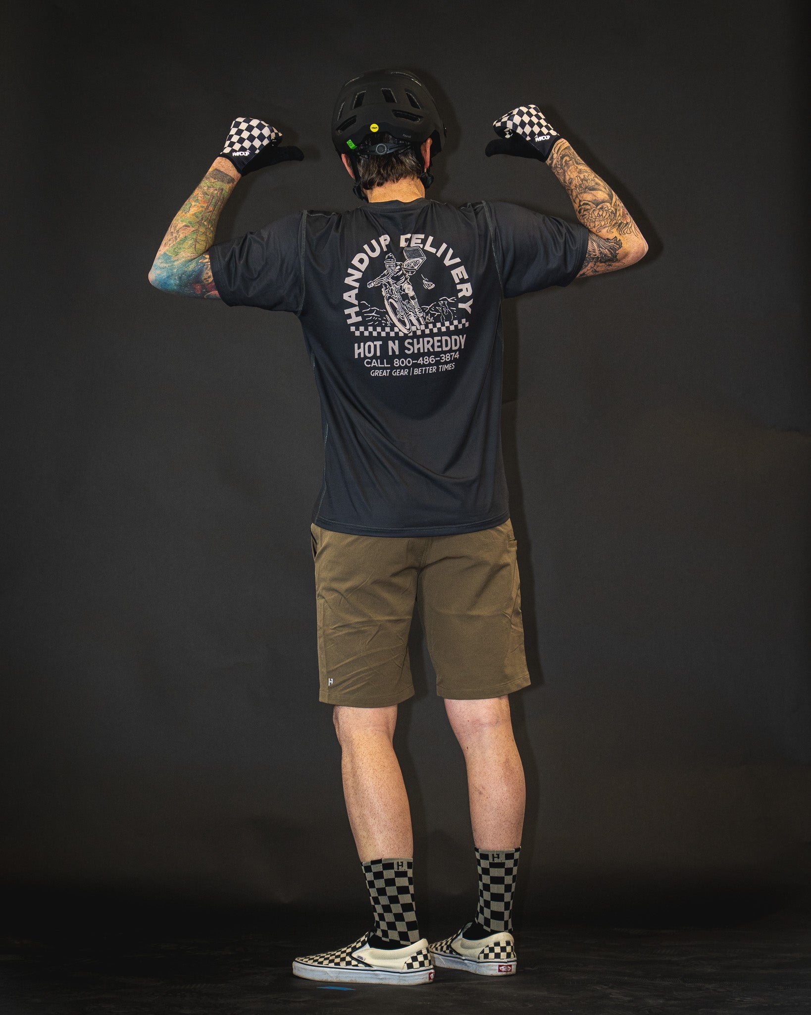 Gloves - Checkered Black/Tan